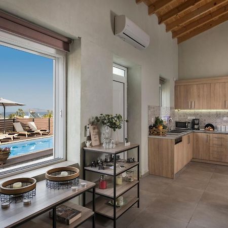 Villa Roxanne Galatás Екстериор снимка