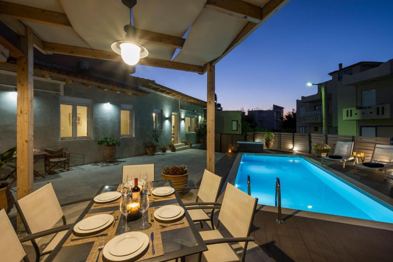 Villa Roxanne Galatás Екстериор снимка